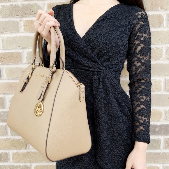 Gaby’sBags👜💕-Michael Kors large satchel khaki - Picture 2 of 3